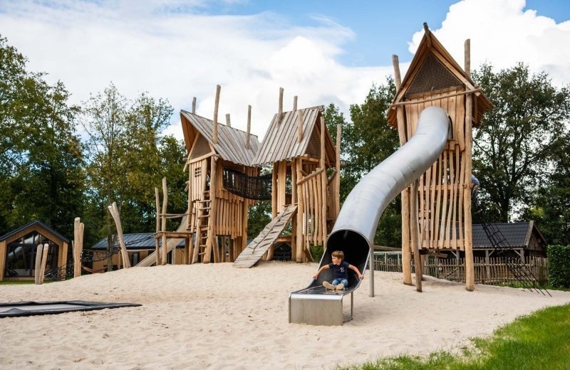 Großer Spielplatz