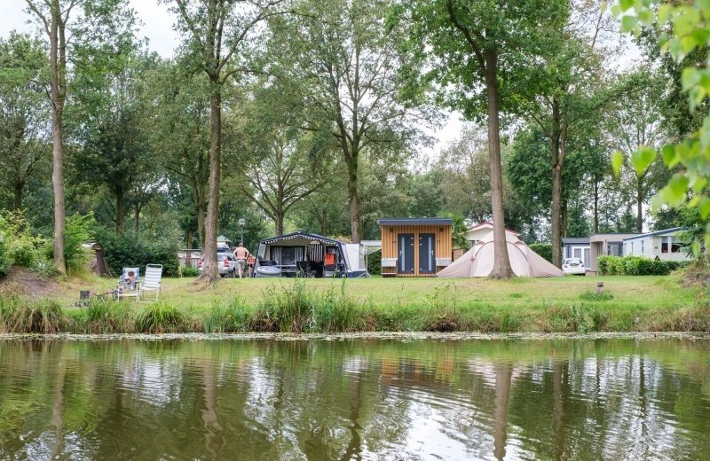 Private Sanitäranlagen am Fischteich